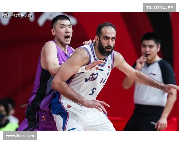 哈达迪的坚持在人生十字路口徘徊退役与继续的深思抉择